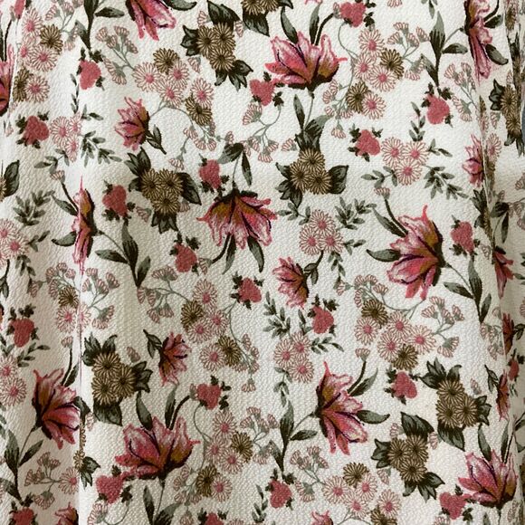 EVERLY KEYHOLE BACK Mini Halter Dress Sz L floral Lined - Picture 3 of 13